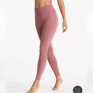 NWT Vuori rib studio legging in Marsala size small